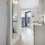 Apartment Panorama 8 *