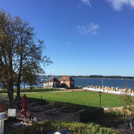Panorama 8 *